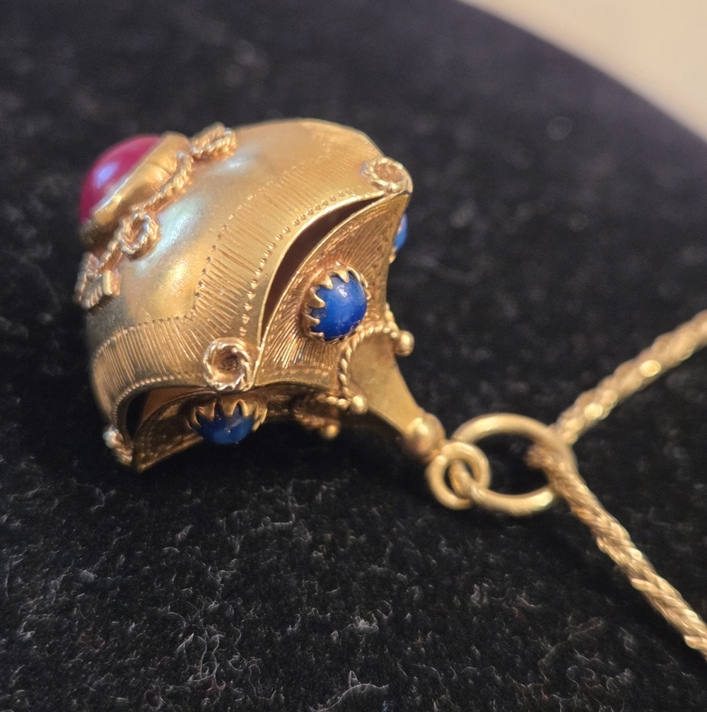 18k Gold Muti Gemstones Pendant Necklace